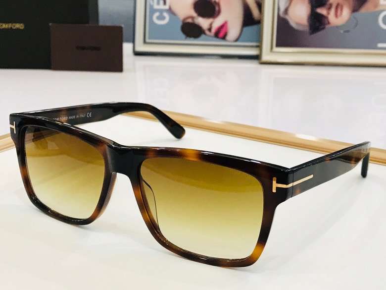 Picture of Tom Ford Sunglasses _SKUfw50791127fw